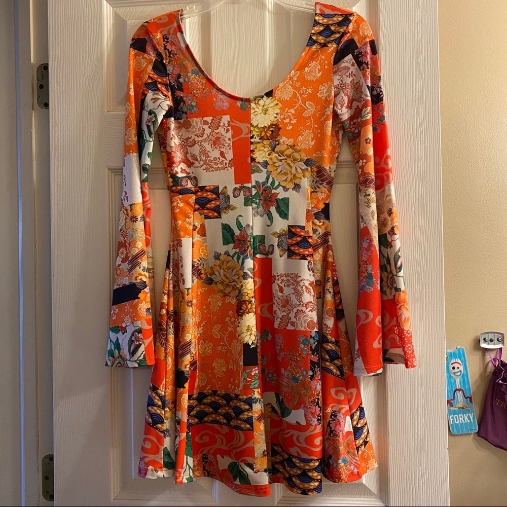 Asos size 0 bell sleeve dress - Picture 8 of 10